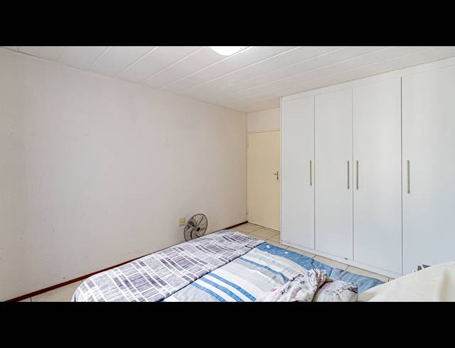 2 BEDROOM APARTMENT FOR SALE IN GLENVISTA